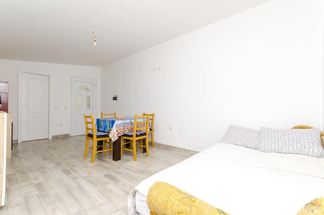 Apartments Mirko I Anda Donji Okrug  외부 사진