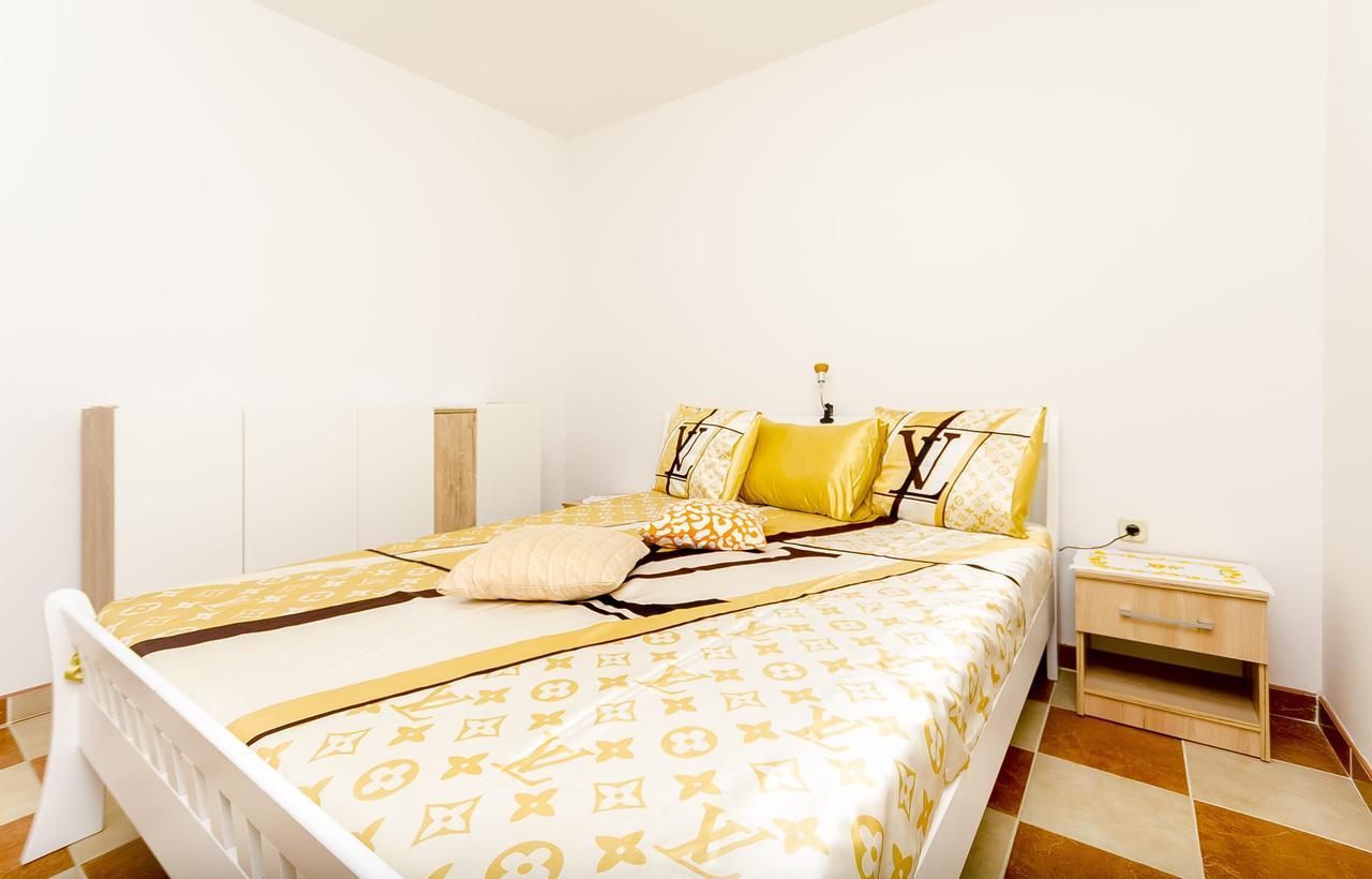 Apartments Mirko I Anda Donji Okrug  외부 사진