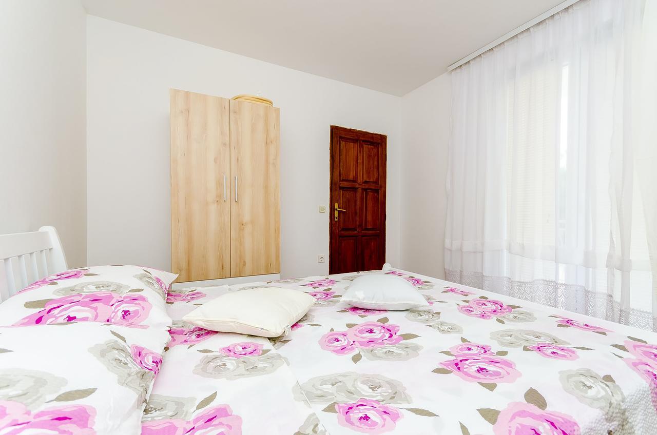 Apartments Mirko I Anda Donji Okrug  외부 사진